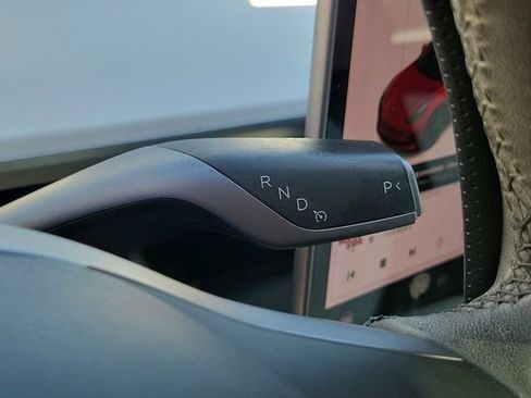 Used 2020 Tesla Model 3 Performance image 22