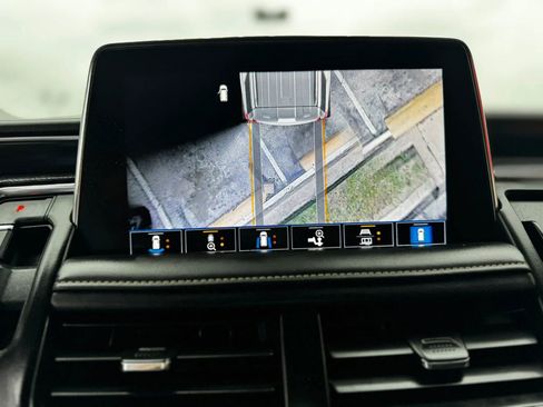 Used 2021 GMC Yukon SLT w/ SLT Luxury Plus Package image 20