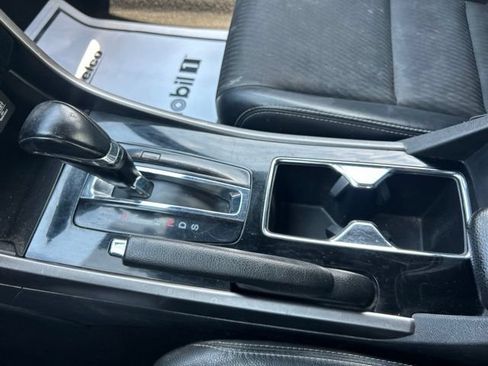 Used 2017 Honda Accord Sport image 28