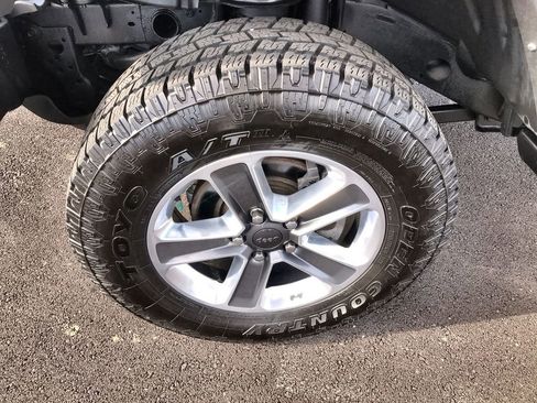 Used 2021 Jeep Wrangler Unlimited Sahara w/ Uconnect 4C Nav & Sound Group image 10