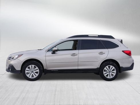 Used 2019 Subaru Outback 2.5i Premium image 4