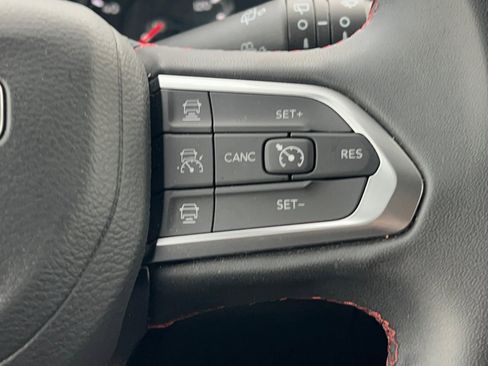 Used 2024 Jeep Compass Trailhawk image 37