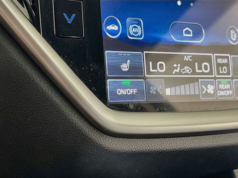 Used 2023 Subaru Ascent Premium w/ Convenience Package AWD/4WD image 19