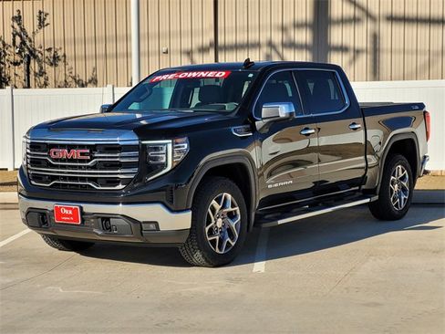 Used 2022 GMC Sierra 1500 SLT image 3