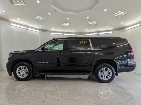 Used 2019 Chevrolet Suburban LT AWD/4WD image 5