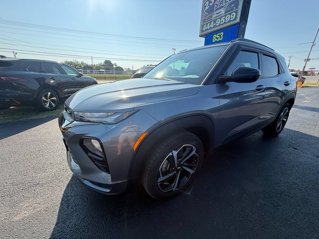 Used 2021 Chevrolet TrailBlazer RS w/ Sun and Liftgate Package FWD image 8