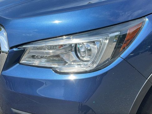 Certified 2022 Subaru Ascent Premium w/ Convenience Package AWD/4WD image 9