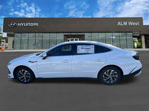 New 2026 Hyundai Sonata Blue FWD image 9