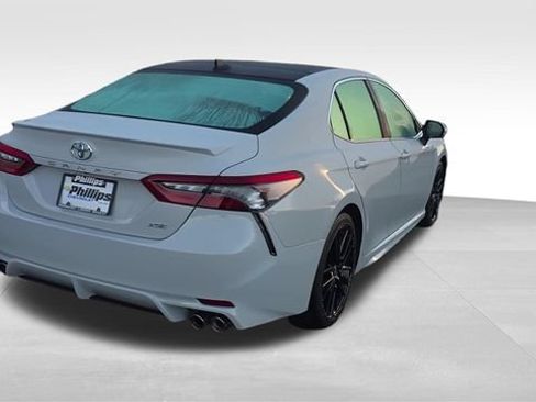 Used 2022 Toyota Camry XSE FWD image 4