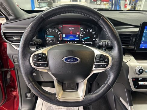 Used 2021 Ford Explorer XLT w/ Equipment Group 202A image 26