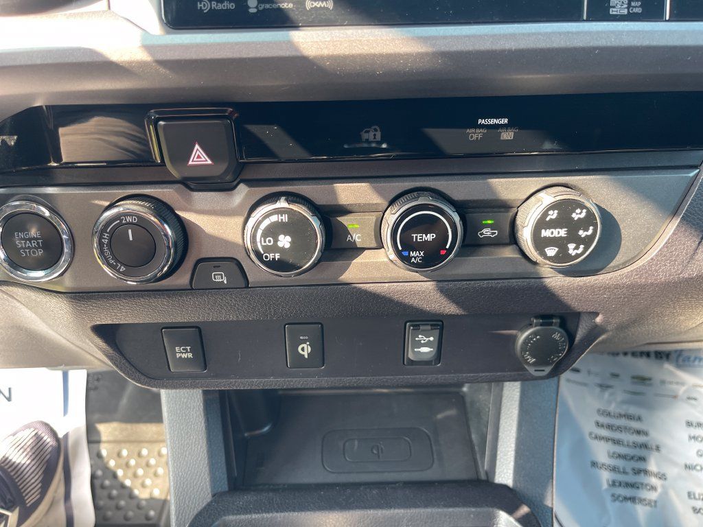 Used 2017 Toyota Tacoma TRD Off-Road w/ Tow Package (A/T) AWD/4WD image 23