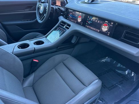 Certified 2023 Porsche Taycan image 15