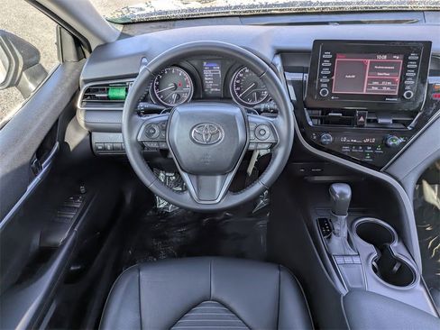 Used 2023 Toyota Camry SE FWD image 14