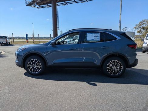 New 2026 Ford Escape SE image 7