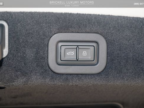 Used 2025 Bentley Flying Spur Plug-In Hybrid w/ First Edition Specification AWD/4WD image 16