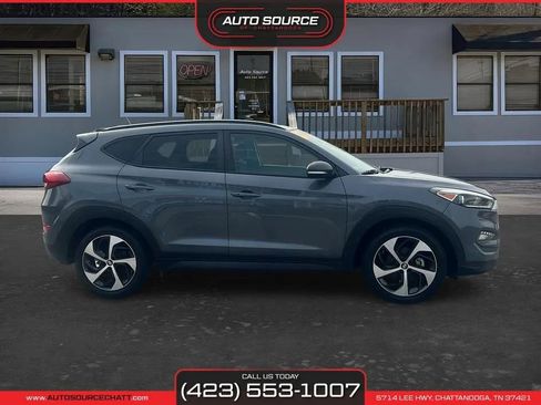 Used 2017 Hyundai Tucson Night w/ Cargo Package FWD image 8