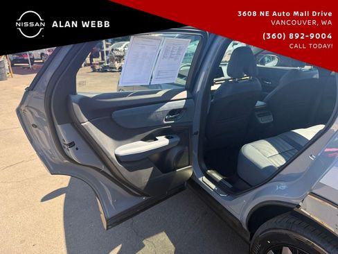 Used 2024 Nissan Ariya AWD image 26