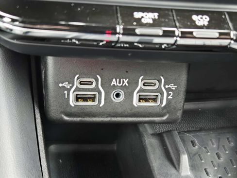 Used 2025 Dodge Durango R/T image 37