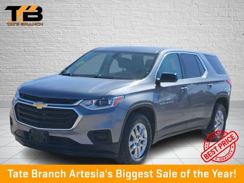 Used 2019 Chevrolet Traverse LS FWD image 1