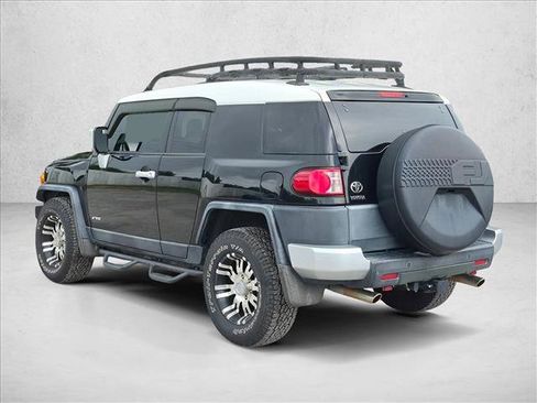 Used 2010 Toyota FJ Cruiser 2WD image 5