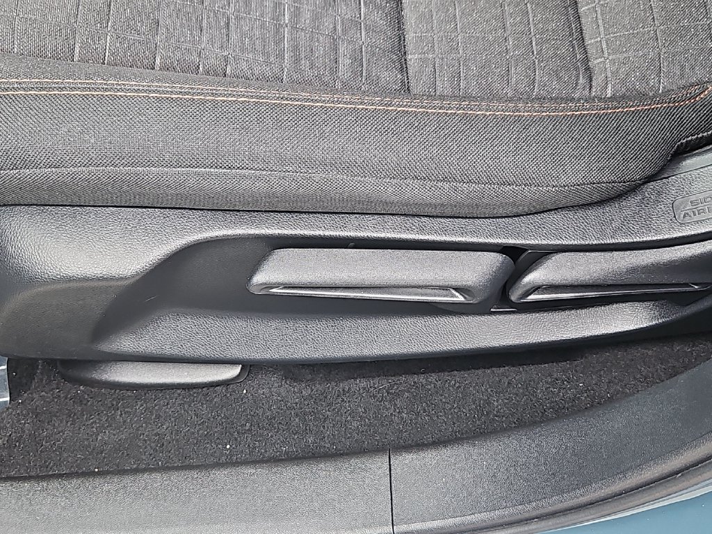 Used 2025 Honda HR-V Sport image 18