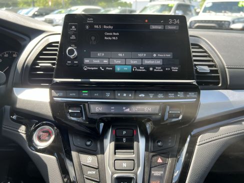 Used 2025 Honda Odyssey Touring image 18