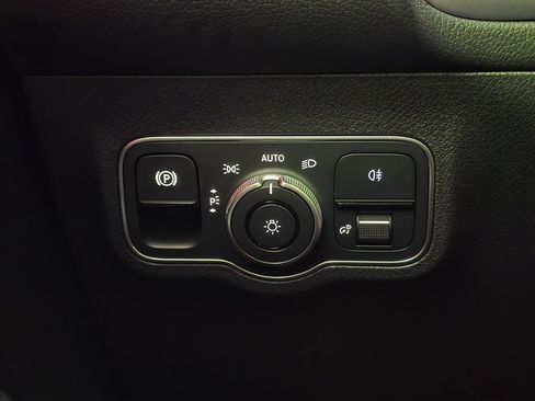 New 2026 Mercedes-Benz GLB 250 4MATIC image 26