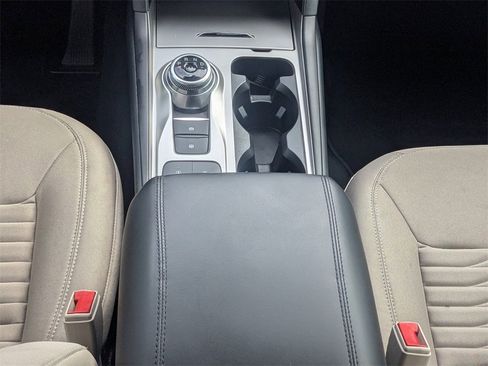 Used 2020 Ford Explorer XLT image 21