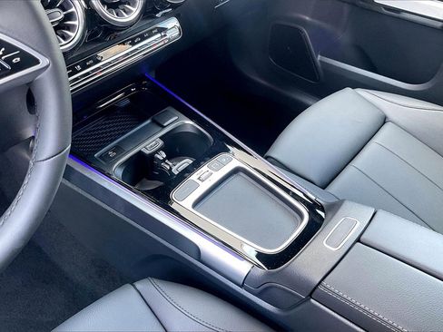 New 2026 Mercedes-Benz GLB 250 4MATIC image 7
