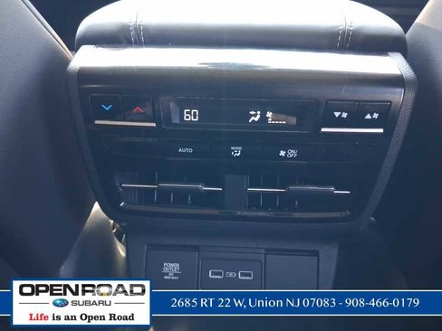 Used 2024 Acura MDX SH-AWD w/ Technology Package image 12