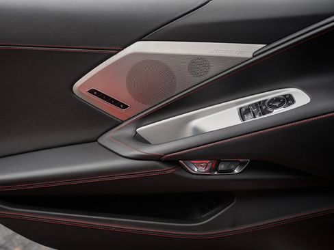 Used 2020 Chevrolet Corvette Stingray Premium Cpe w/ 3LT image 32