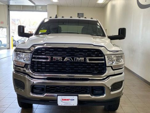 Used 2022 RAM 3500 Big Horn AWD/4WD image 3
