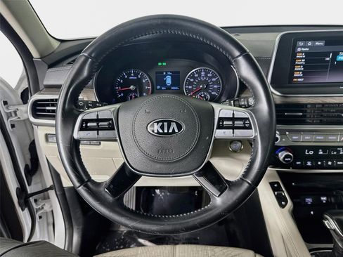 Used 2020 Kia Telluride EX w/ EX Premium Package FWD image 12