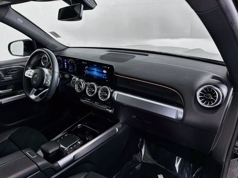 Certified 2023 Mercedes-Benz GLB 250 image 28