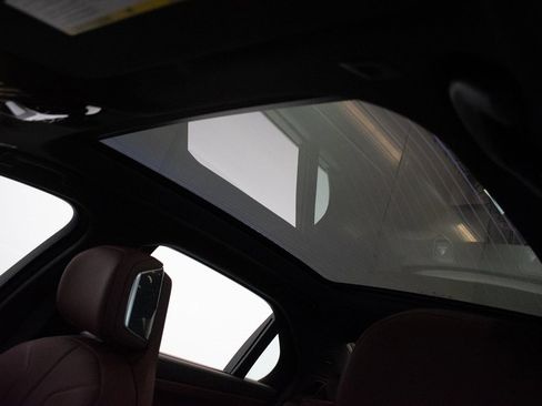 Certified 2025 BMW 760i xDrive 760i xDrive image 22