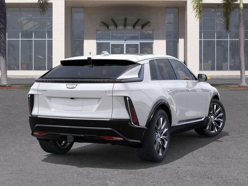 New 2025 Cadillac Lyriq Luxury w/ Nappa Leather Package image 4