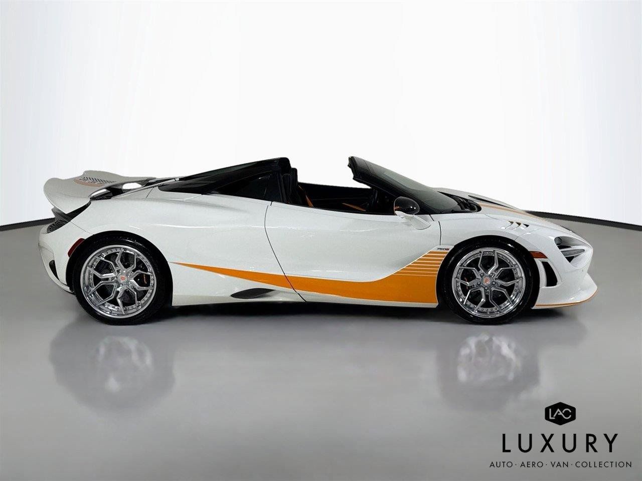 Used 2024 McLaren 750S Spider RWD image 5