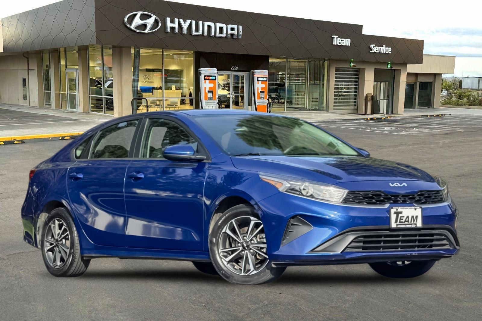 Used 2024 Kia Forte LXS FWD image 2