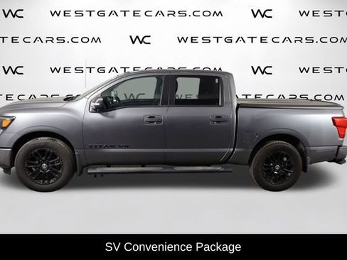 Used 2019 Nissan Titan SV w/ SV Convenience Package RWD image 5