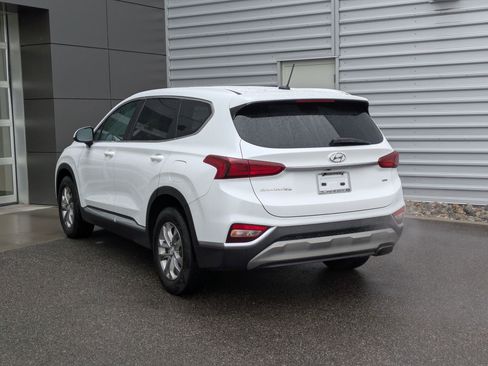 Used 2019 Hyundai Santa Fe SE image 3