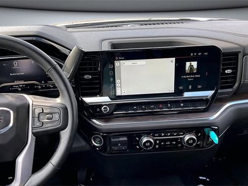 Used 2025 GMC Sierra 1500 SLT image 10