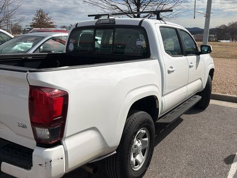 Used 2018 Toyota Tacoma SR w/ SR Convenience Package image 7