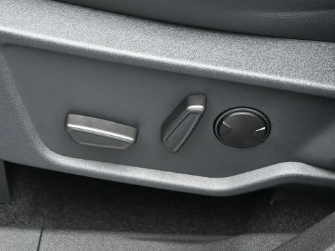 Used 2024 Ford Bronco Badlands image 11