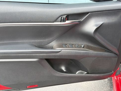 Used 2023 Toyota Camry SE FWD image 14