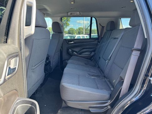 Used 2017 GMC Yukon SLE w/ SLE Value Package AWD/4WD image 16