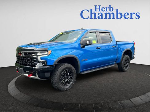 Used 2022 Chevrolet Silverado 1500 ZR2 w/ Technology Package image 10