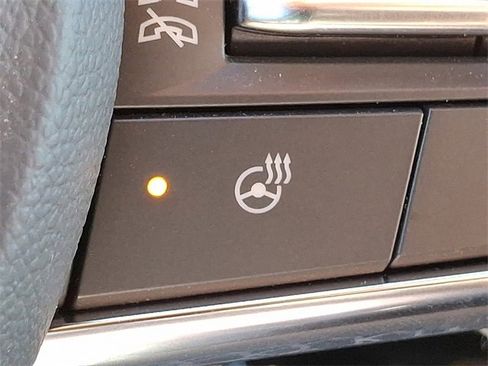 Used 2024 Chevrolet Equinox EV LT image 26