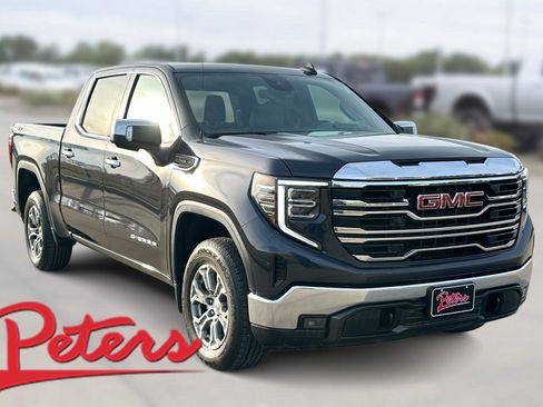 Used 2025 GMC Sierra 1500 SLT image 1