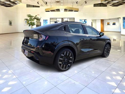 New 2026 Nissan Leaf Platinum+ w/ Illuminated Package FWD image 4