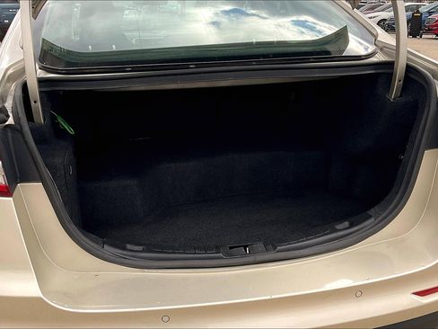 Used 2019 Ford Fusion SE image 19